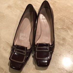 Talbots Wine Patent Kitten Heel Pump 6.5